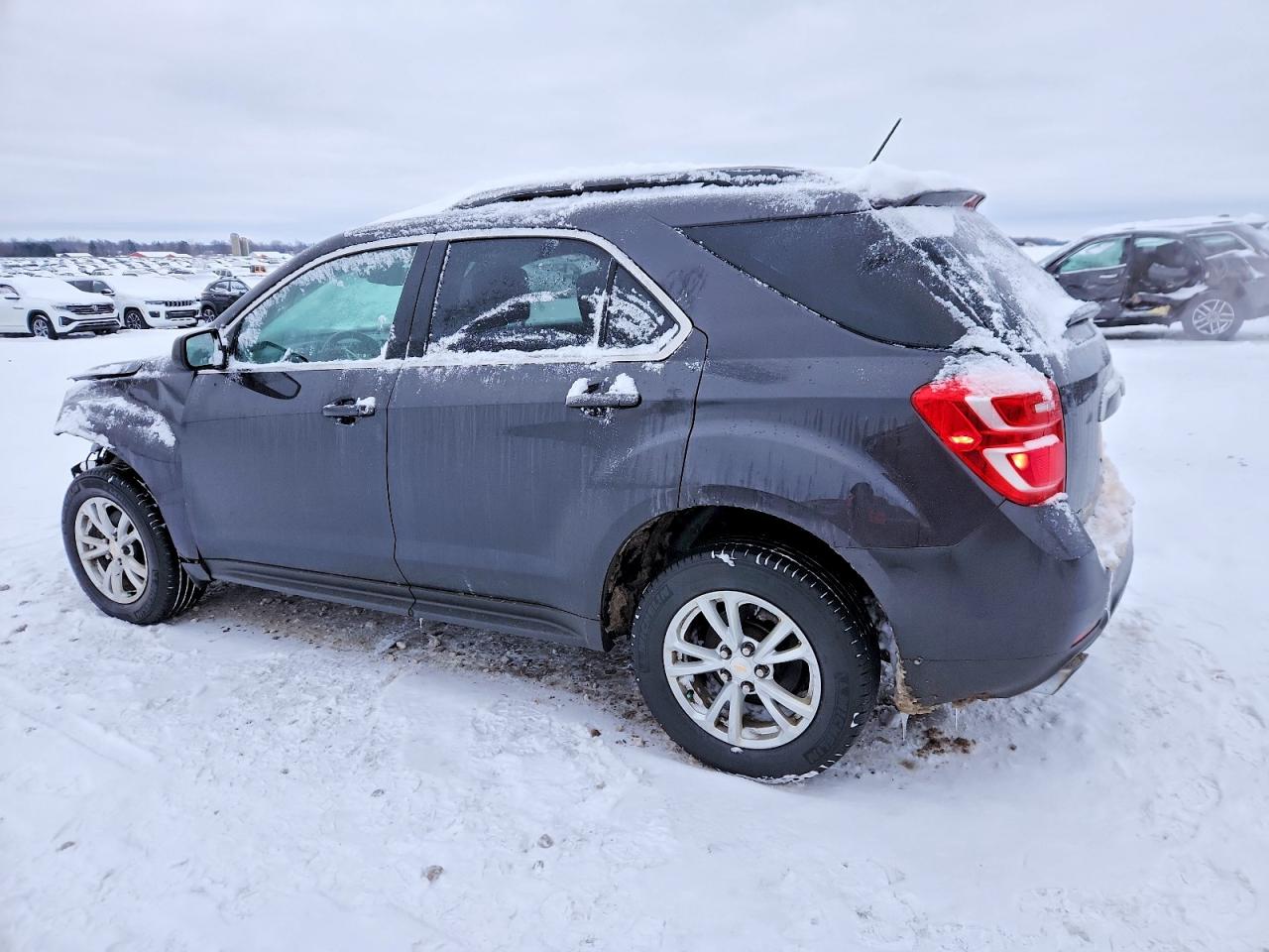 2016 CHEVROLET EQUINOX LT photo 2