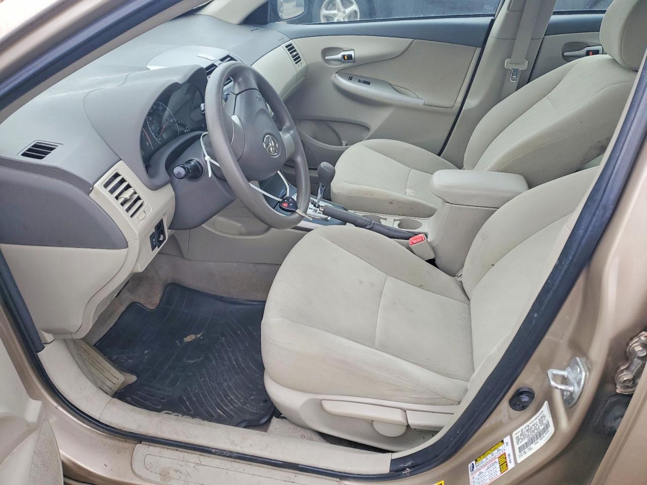 2010 TOYOTA COROLLA BASE photo 7