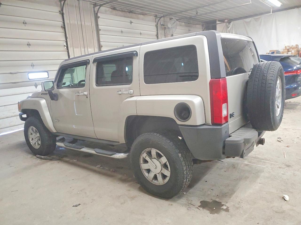 2007 HUMMER H3 photo 2