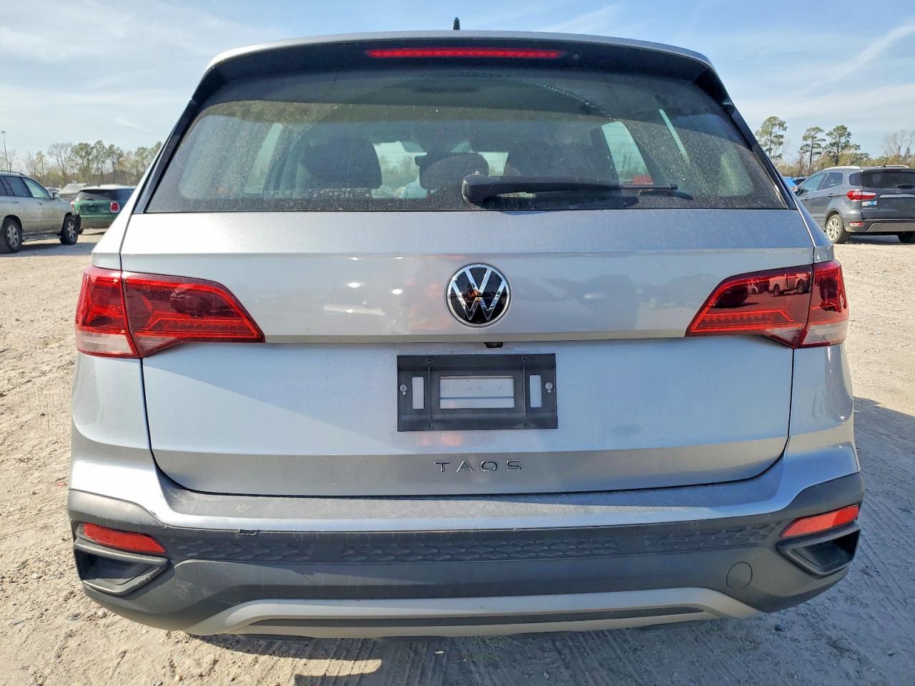 2024 VOLKSWAGEN TAOS S photo 6