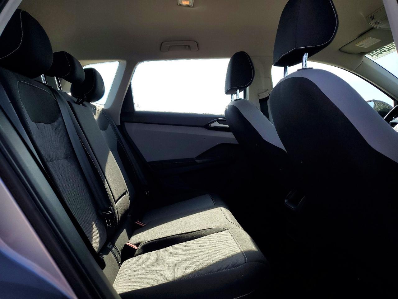 2024 VOLKSWAGEN TAOS S photo 11