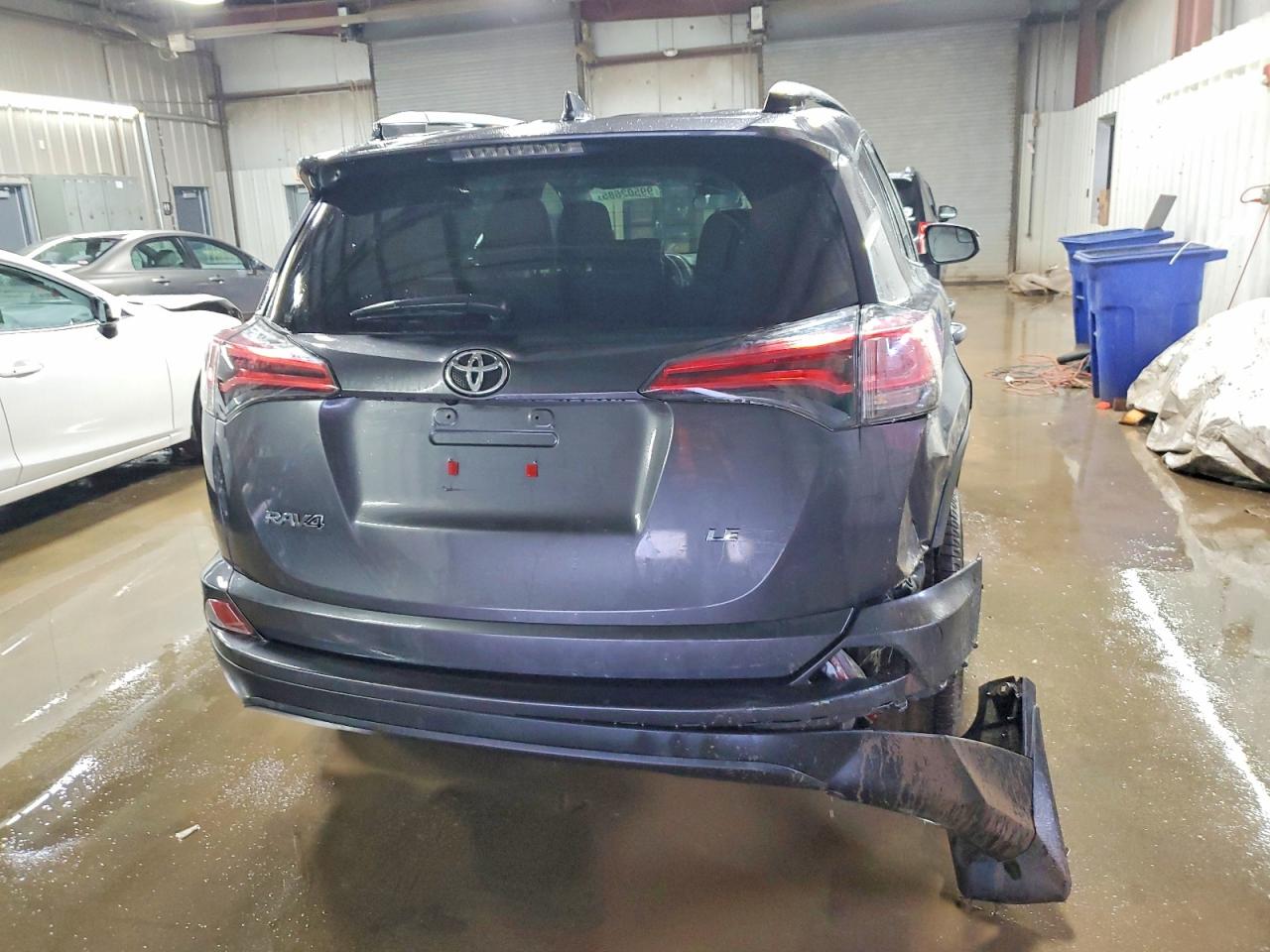 2017 TOYOTA RAV4 LE photo 6