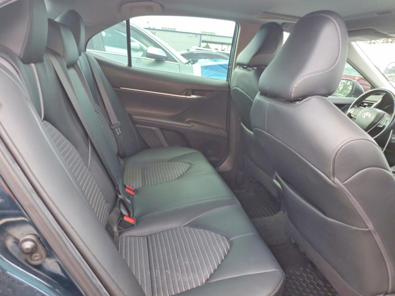 2021 TOYOTA CAMRY SE photo 19