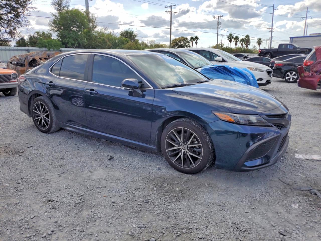 2021 TOYOTA CAMRY SE photo 7