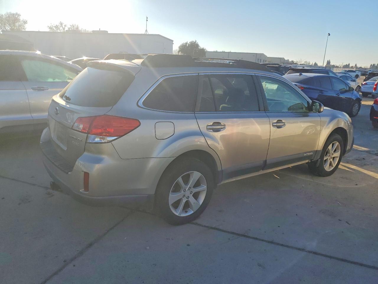 2014 SUBARU OUTBACK 2.5I PREMIUM photo 3