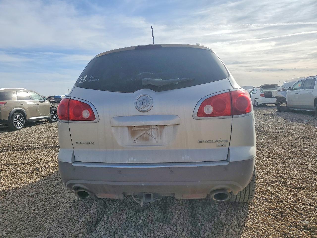 2011 BUICK ENCLAVE CXL photo 6