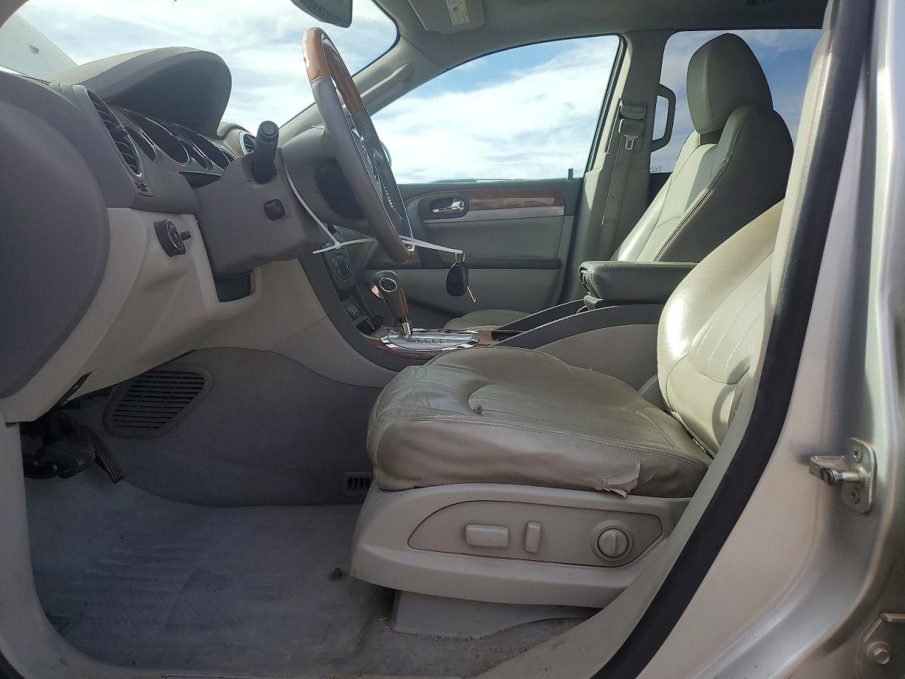 2011 BUICK ENCLAVE CXL photo 7