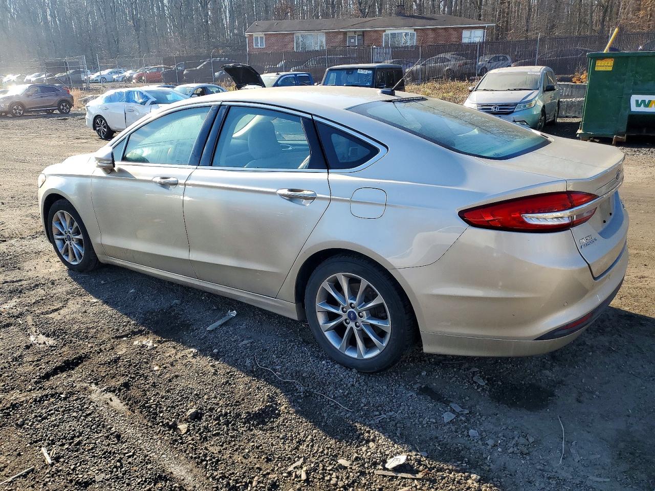 2017 FORD FUSION SE photo 2