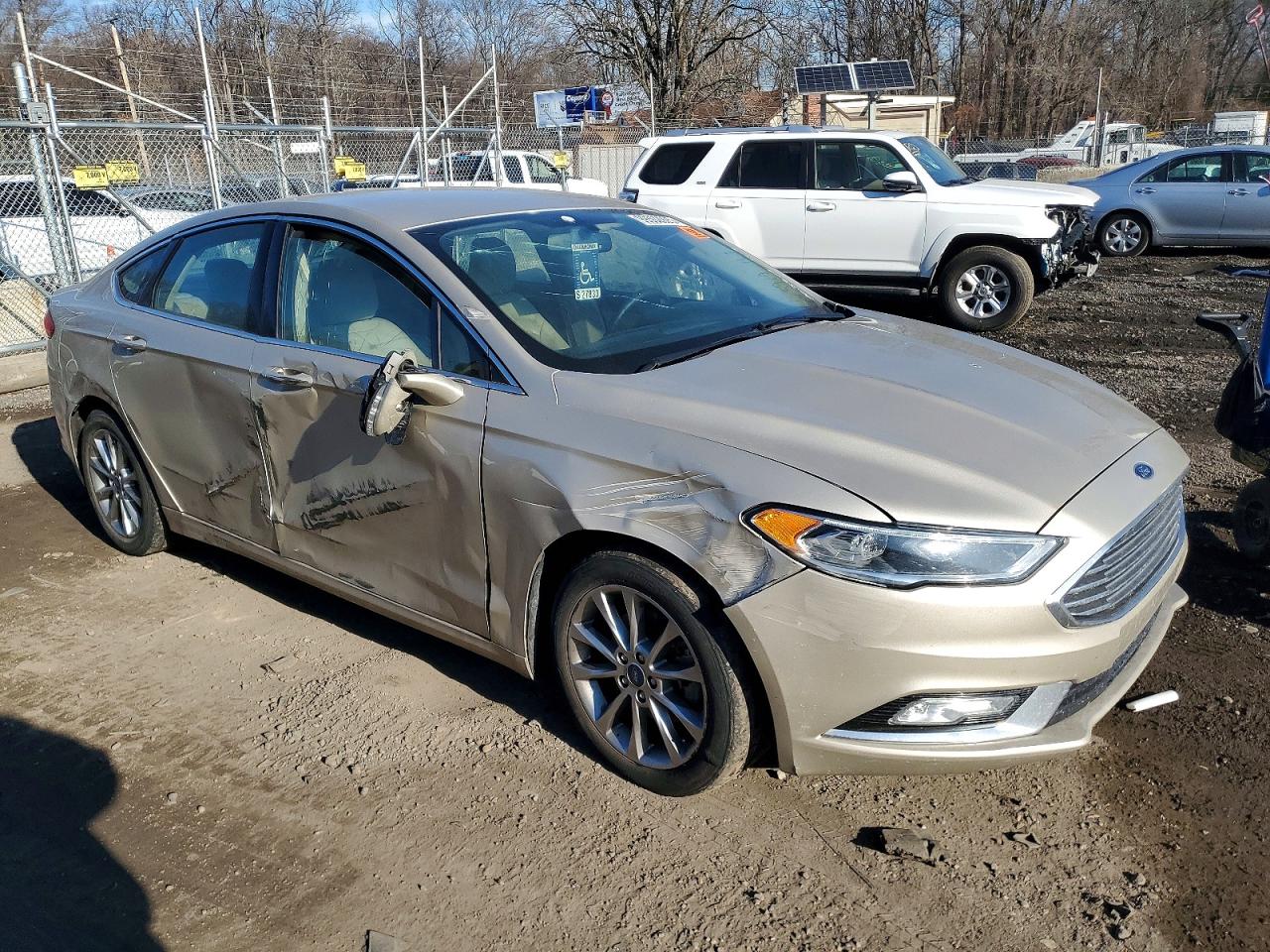 2017 FORD FUSION SE photo 4