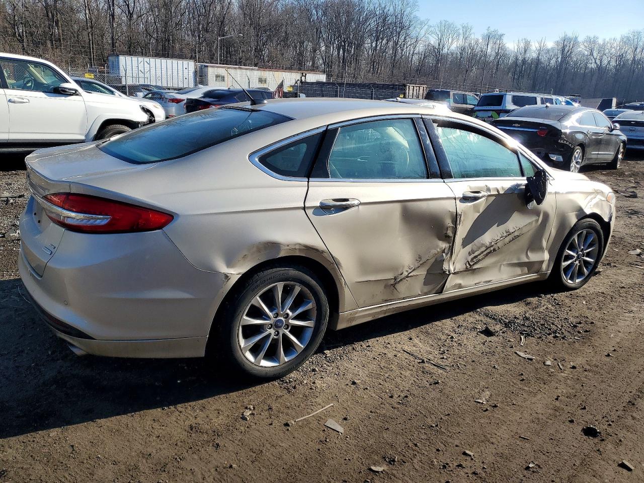 2017 FORD FUSION SE photo 3