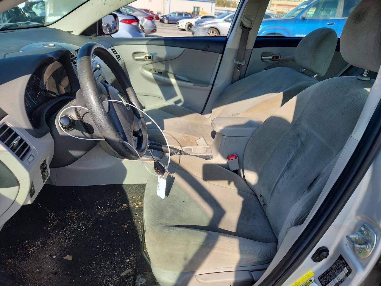 2011 TOYOTA COROLLA BASE photo 7