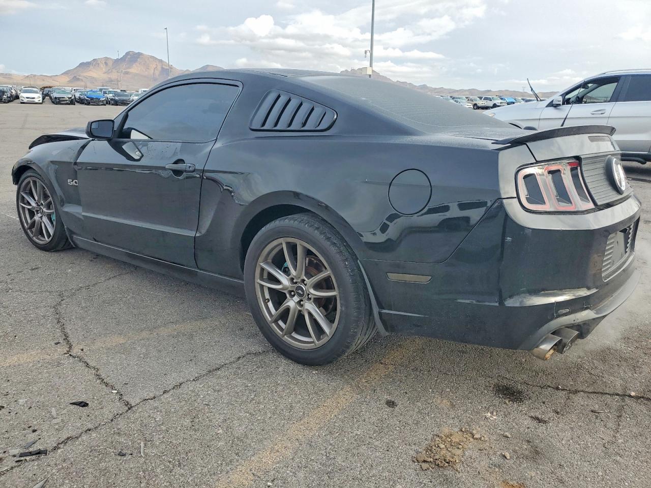 2013 FORD MUSTANG GT photo 2