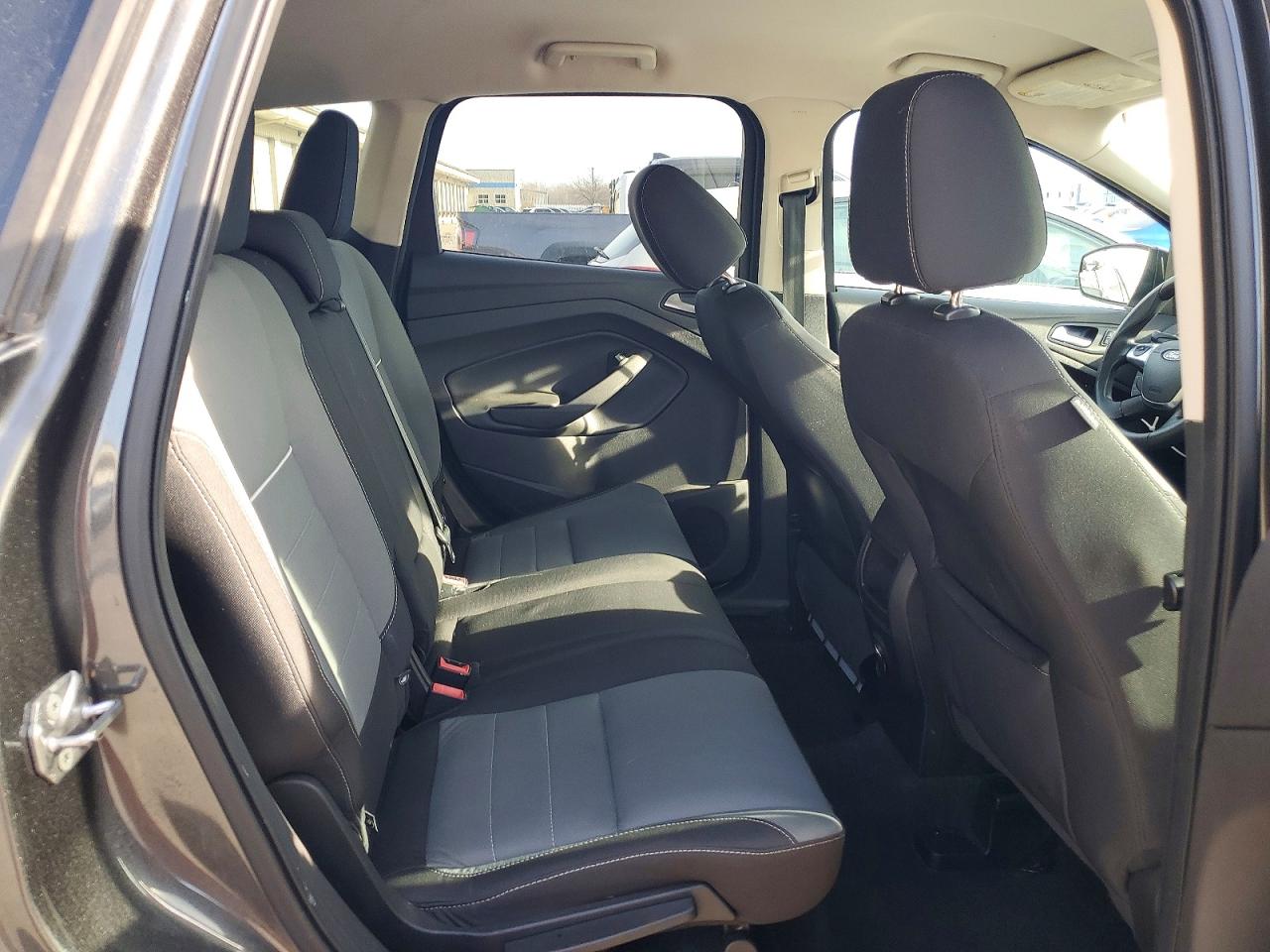 2015 FORD ESCAPE SE photo 11