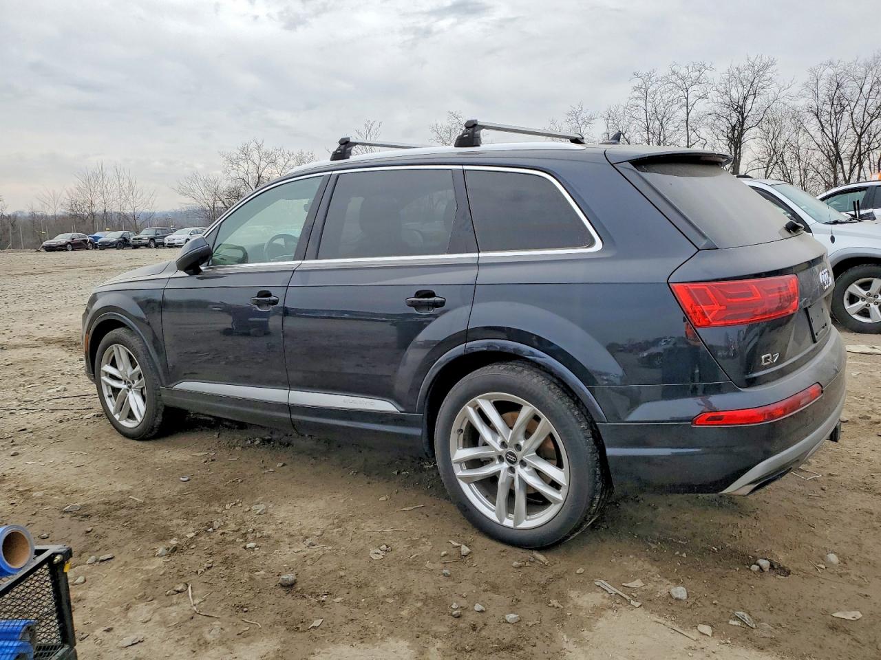 2017 AUDI Q7 photo 2
