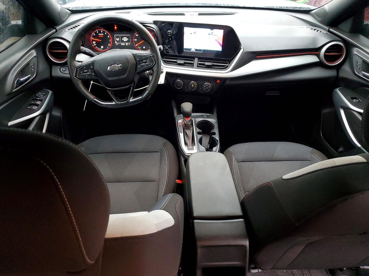 2025 CHEVROLET TRAX 1RS photo 8