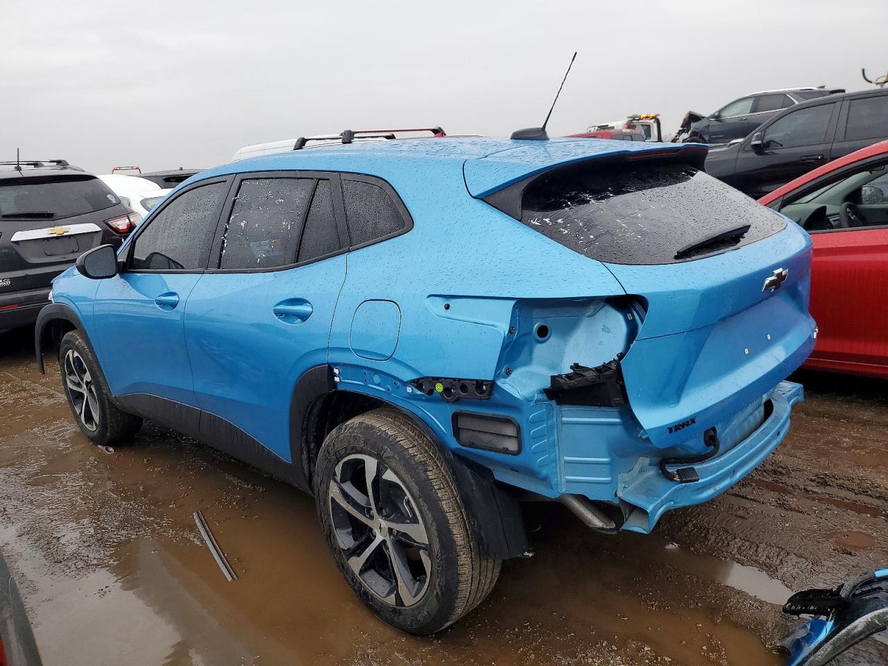 2025 CHEVROLET TRAX 1RS photo 2