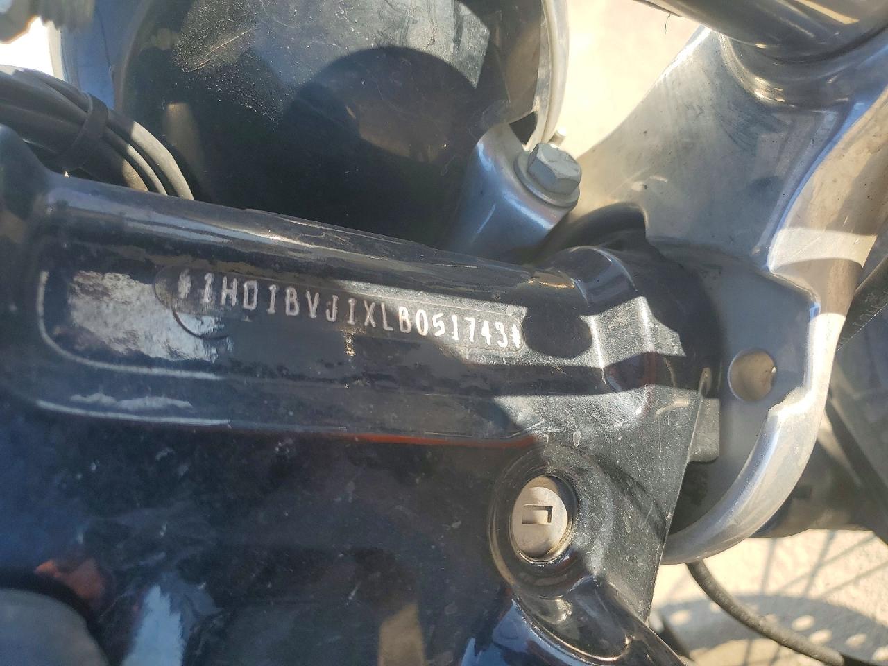 2020 HARLEY-DAVIDSON FXST photo 9