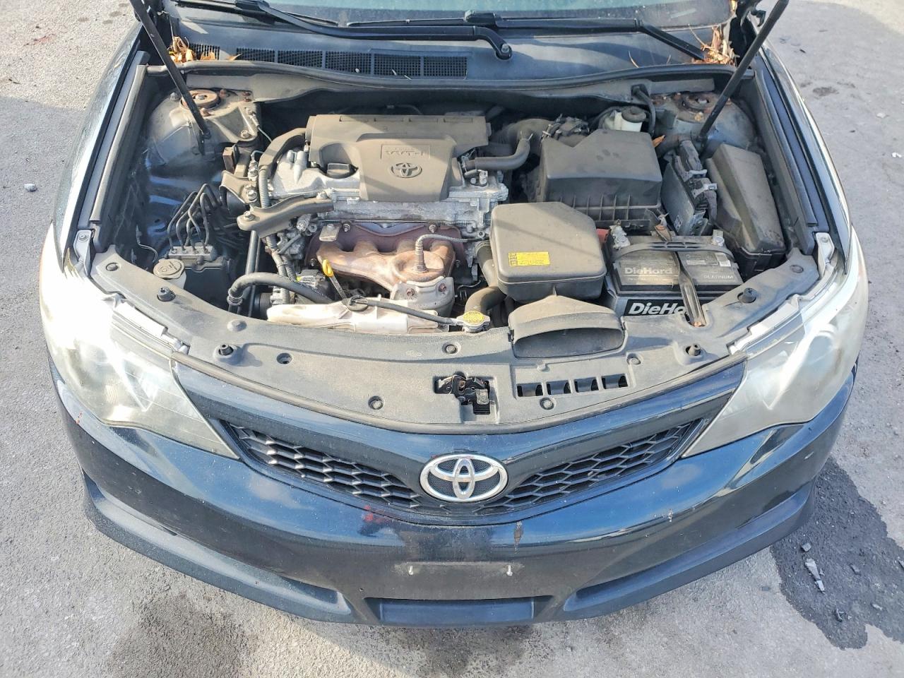2012 TOYOTA CAMRY BASE photo 11