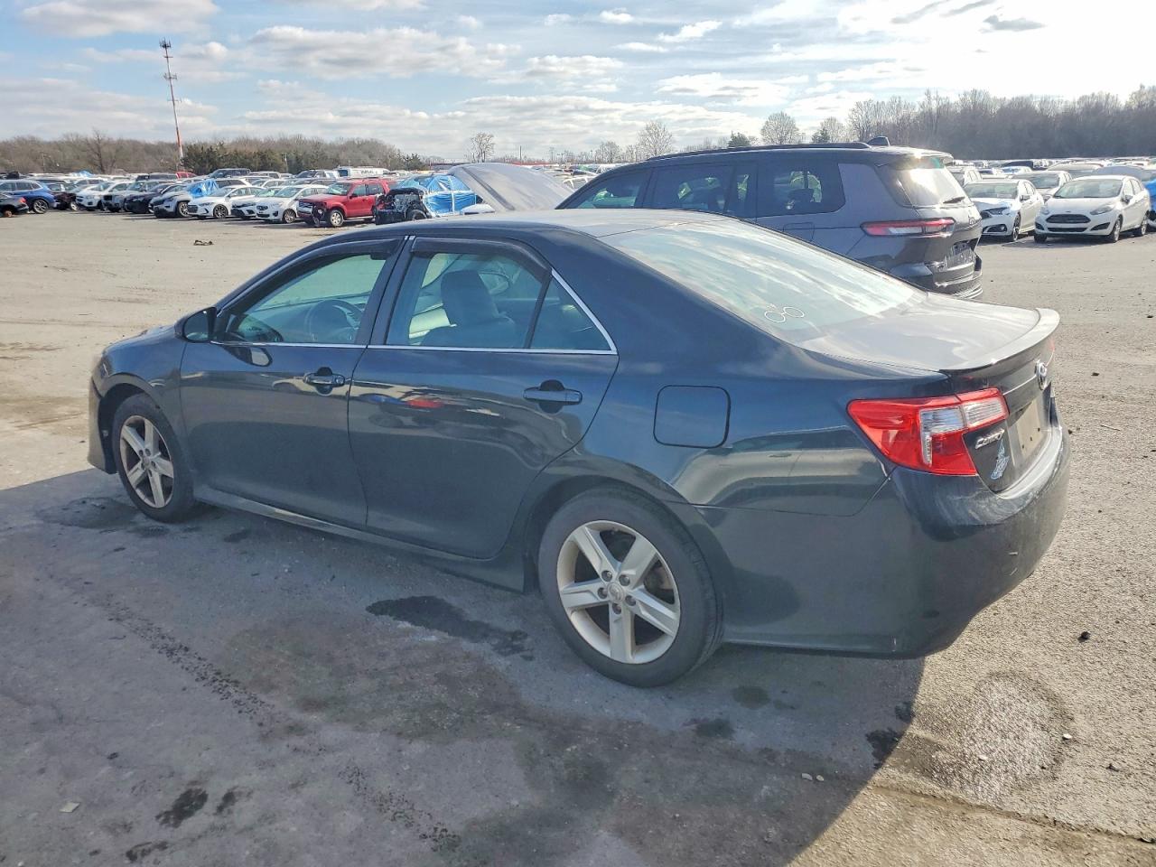 2012 TOYOTA CAMRY BASE photo 2