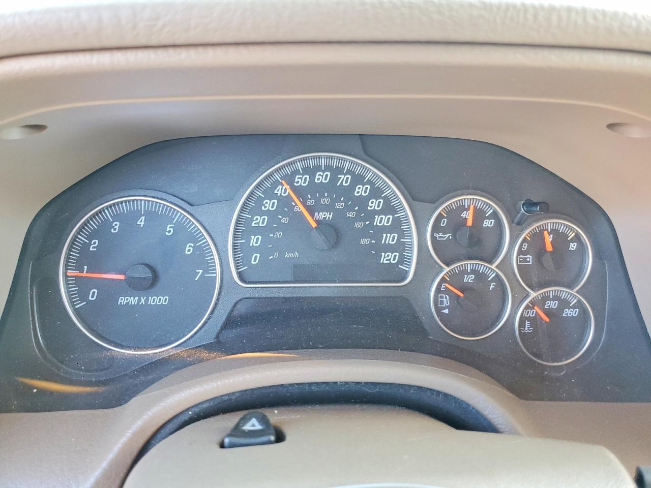 2004 GMC ENVOY photo 9