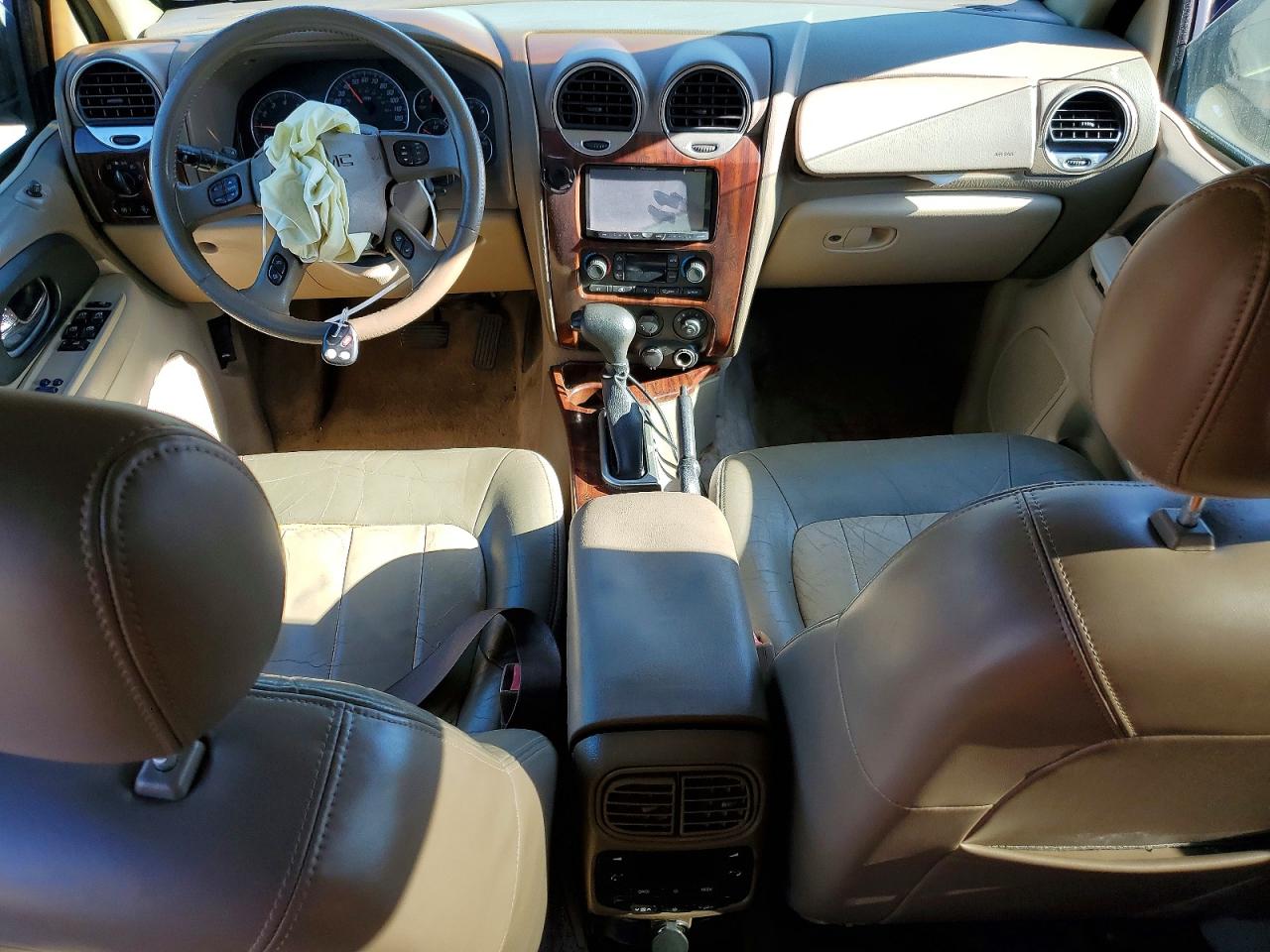 2004 GMC ENVOY photo 8