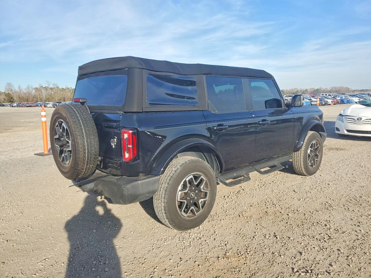 2023 FORD BRONCO BASE photo 3