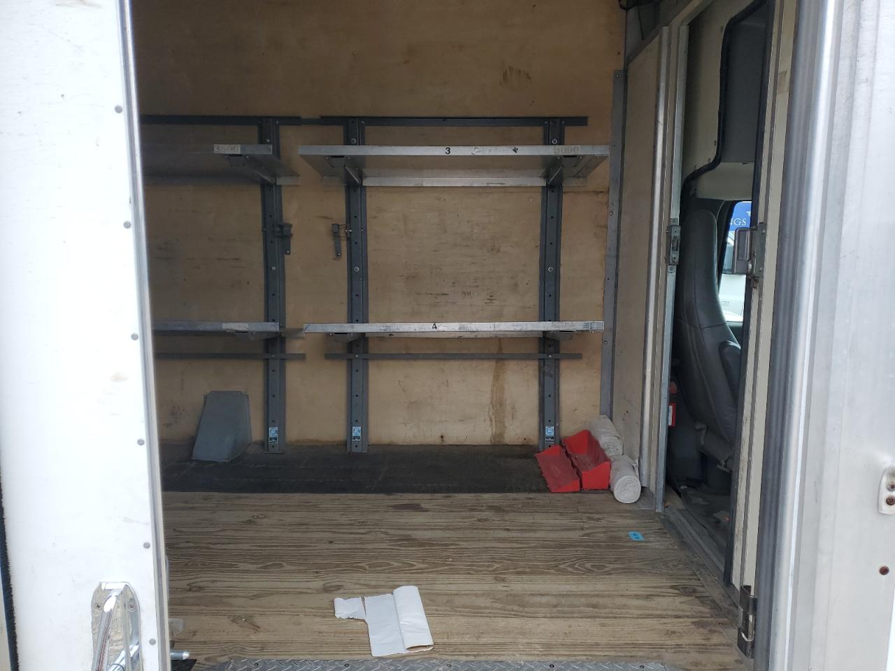2017 CHEVROLET EXPRESS G3500 photo 11