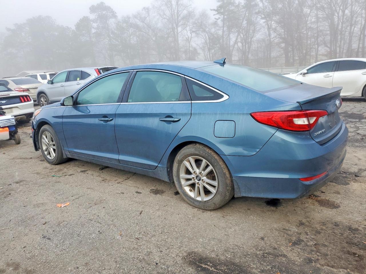 2015 HYUNDAI SONATA SE photo 2