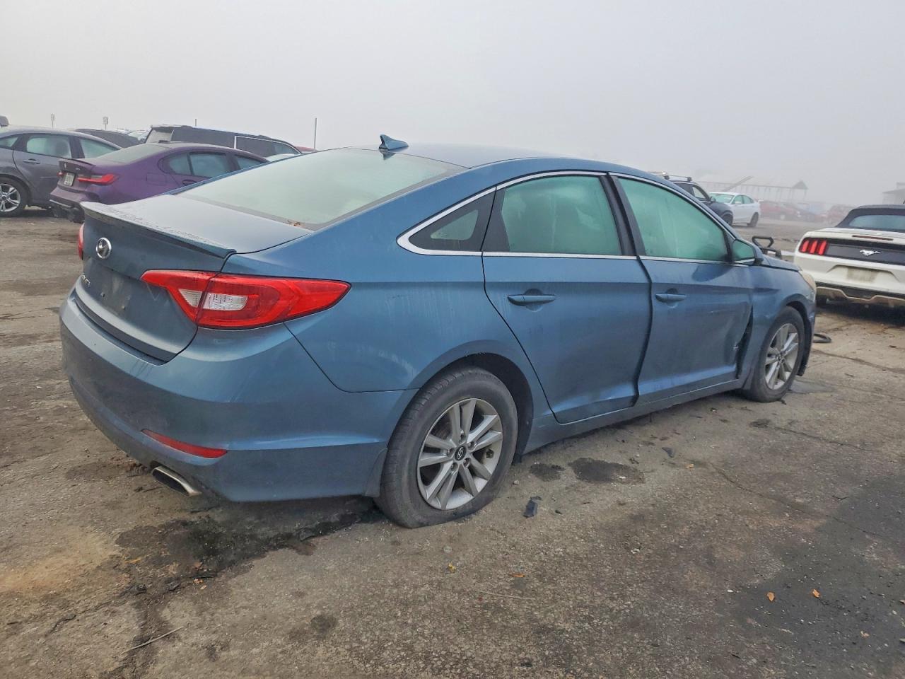 2015 HYUNDAI SONATA SE photo 3