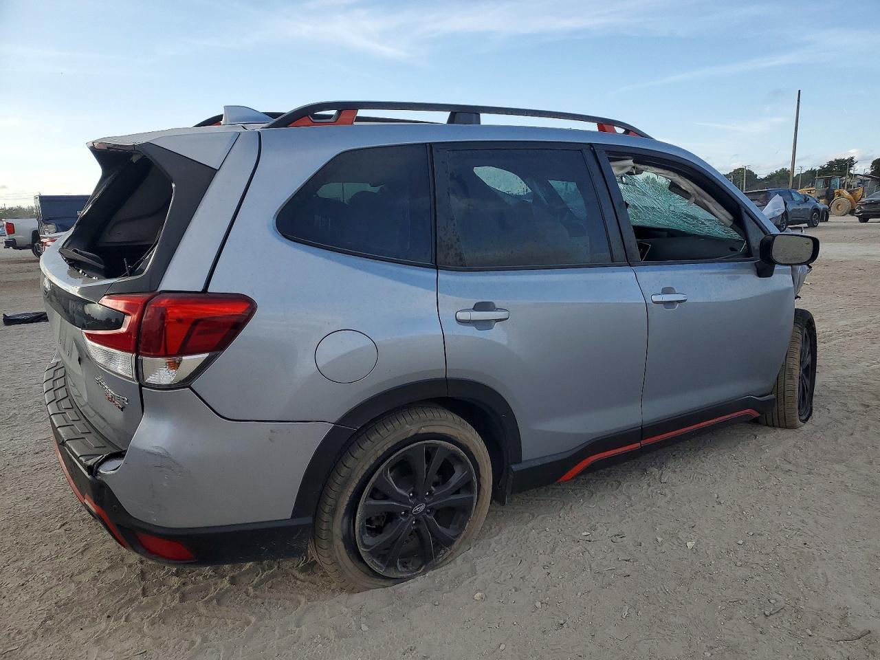2021 SUBARU FORESTER SPORT photo 5