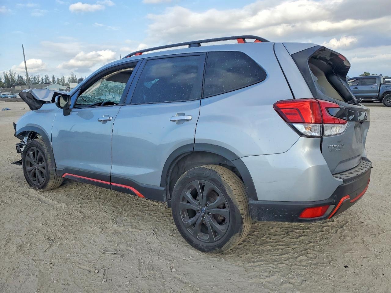 2021 SUBARU FORESTER SPORT photo 3