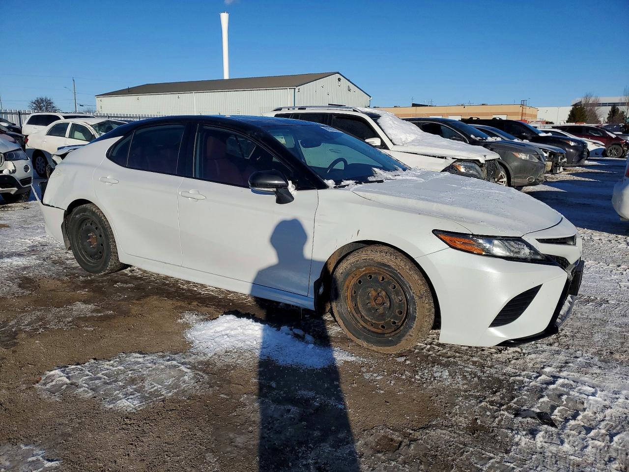2019 TOYOTA CAMRY XSE photo 4