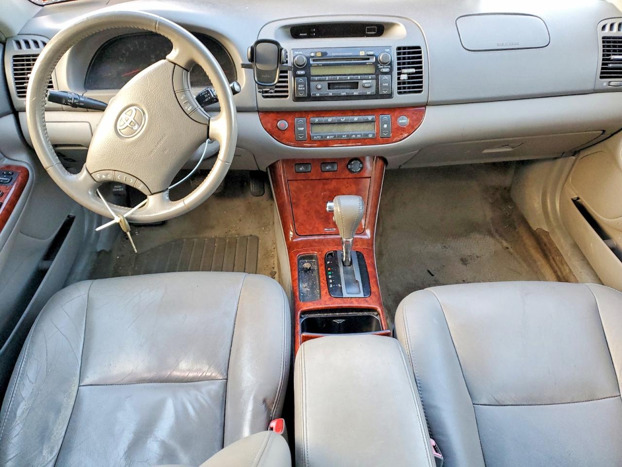 2005 TOYOTA CAMRY LE photo 8