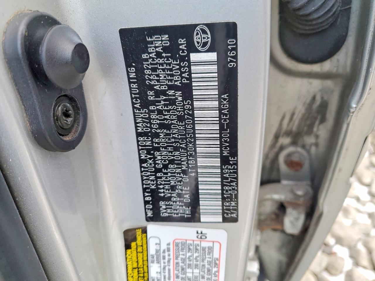 2005 TOYOTA CAMRY LE photo 12