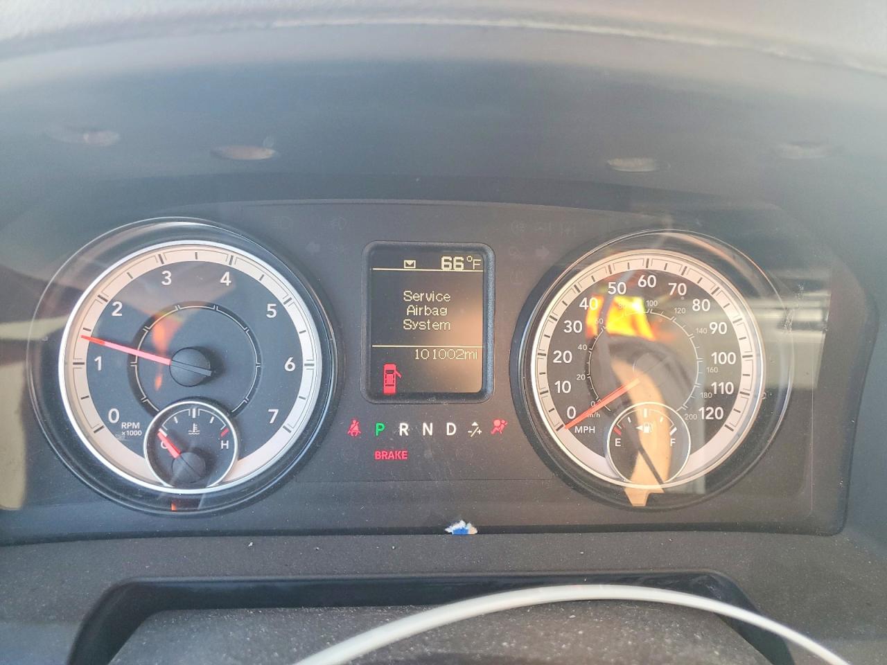 2016 RAM 1500 ST photo 9
