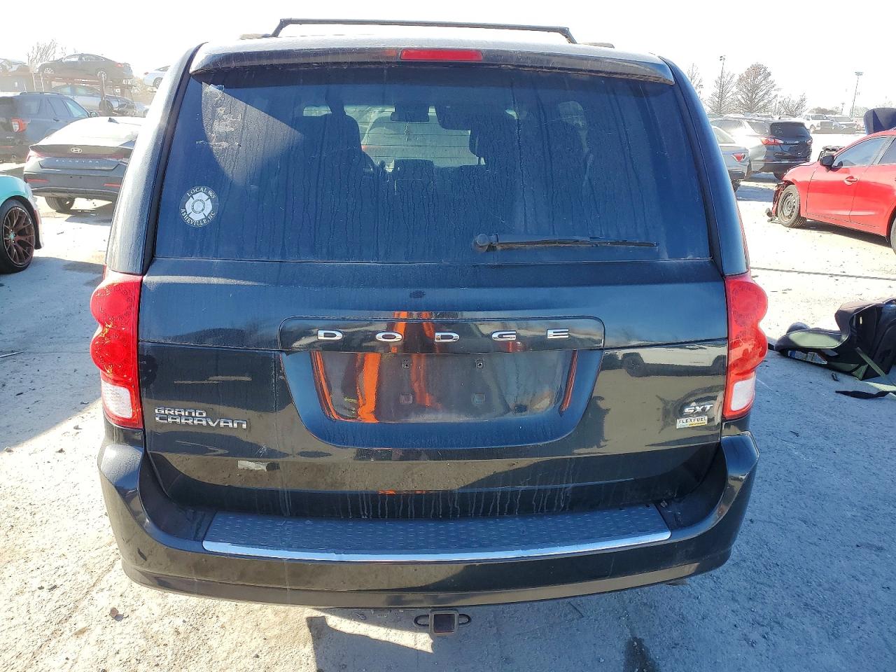 2015 DODGE GRAND CARAVAN SXT photo 6