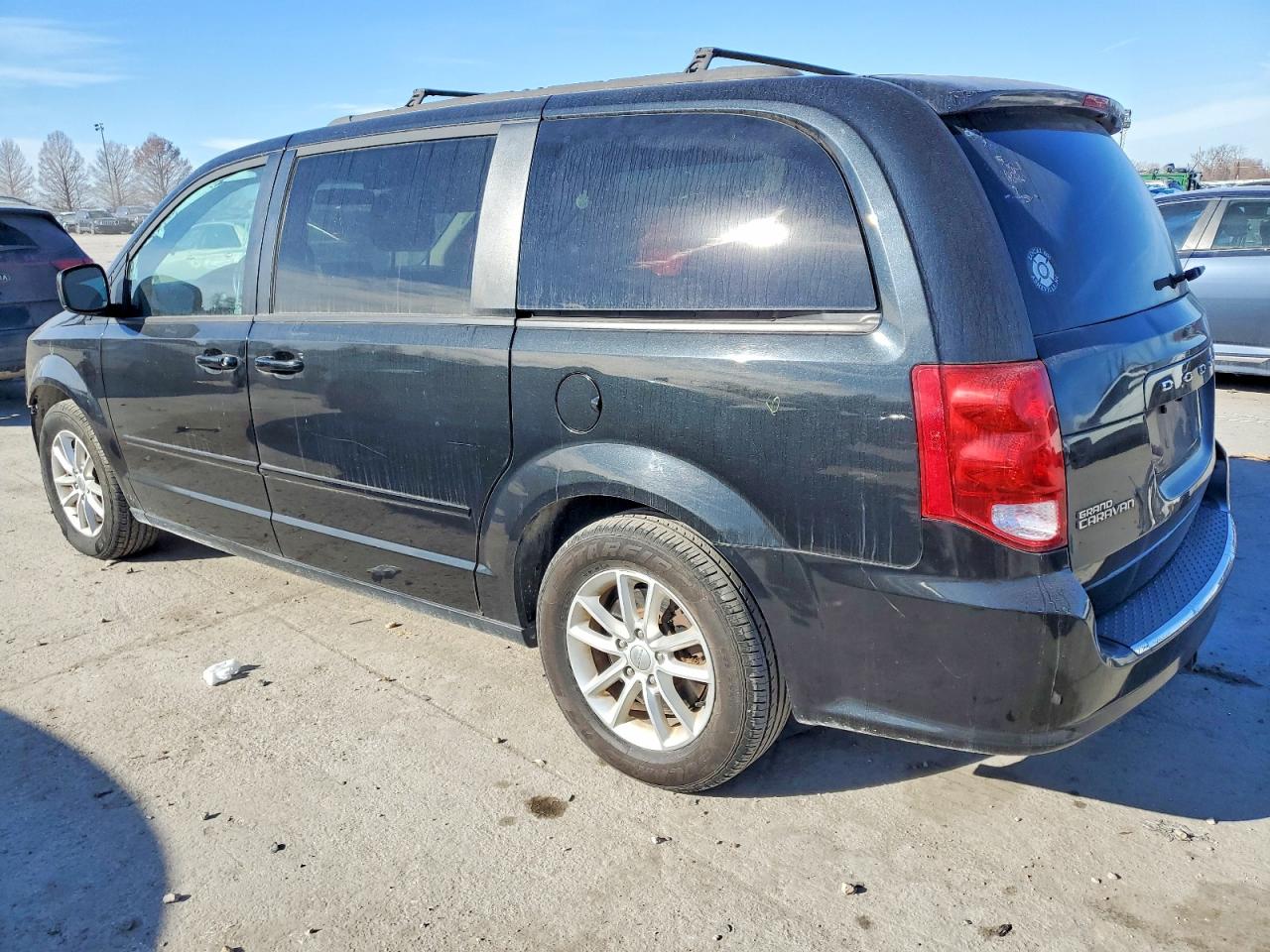 2015 DODGE GRAND CARAVAN SXT photo 2