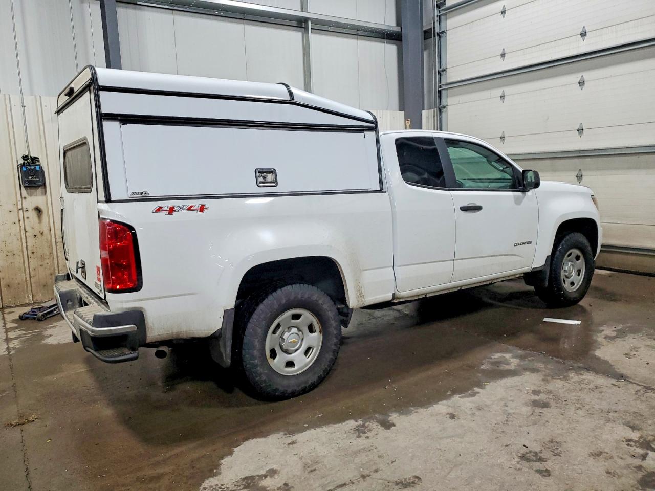 2019 CHEVROLET COLORADO photo 3