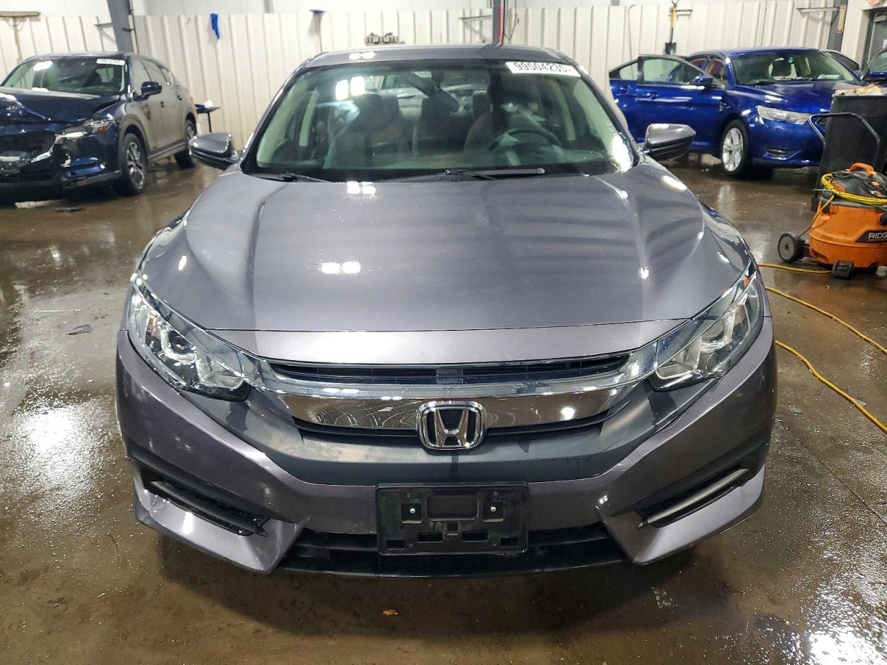 2017 HONDA CIVIC LX photo 5