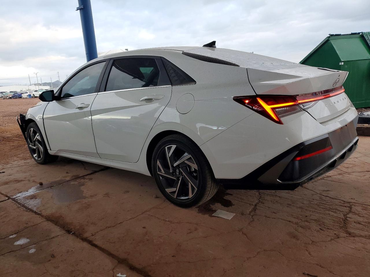 2025 HYUNDAI ELANTRA LIMITED photo 2