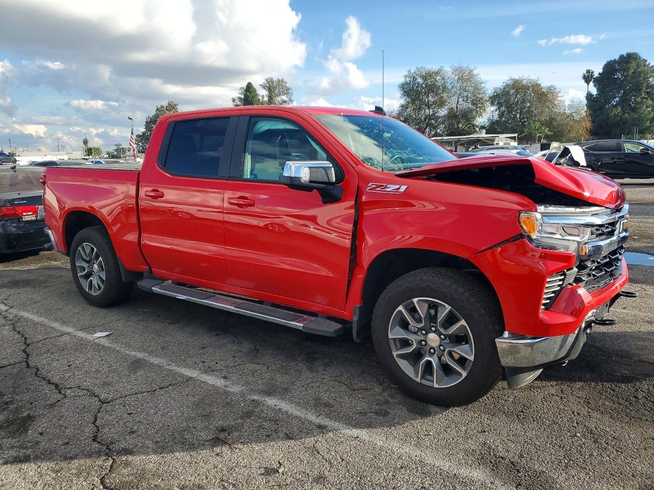 2025 CHEVROLET SILVERADO K1500 LT photo 4