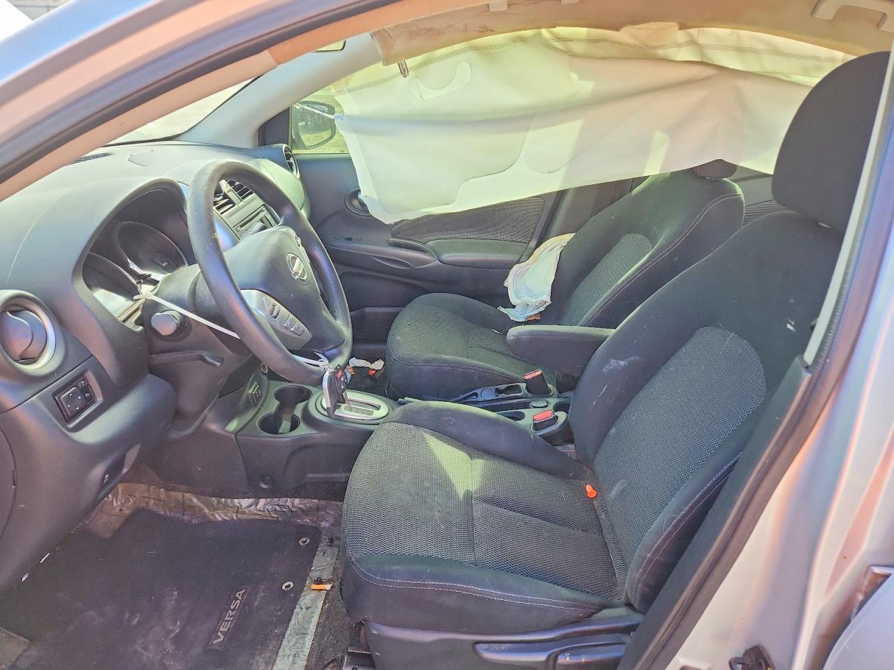 2018 NISSAN VERSA S photo 13