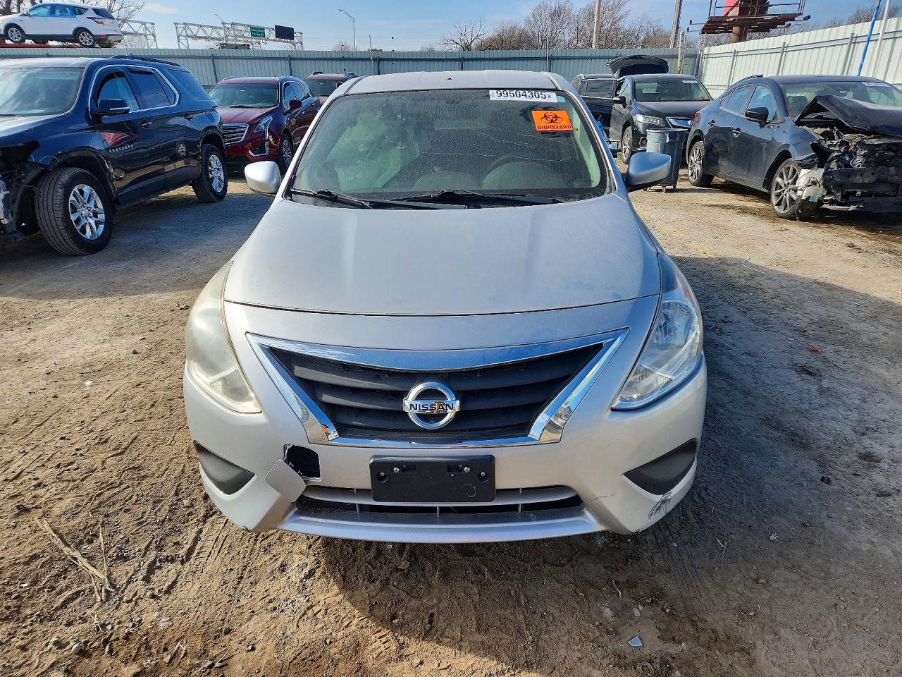 2018 NISSAN VERSA S photo 9