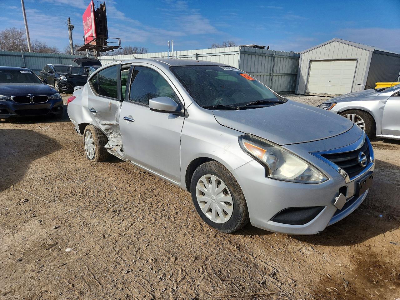 2018 NISSAN VERSA S photo 7