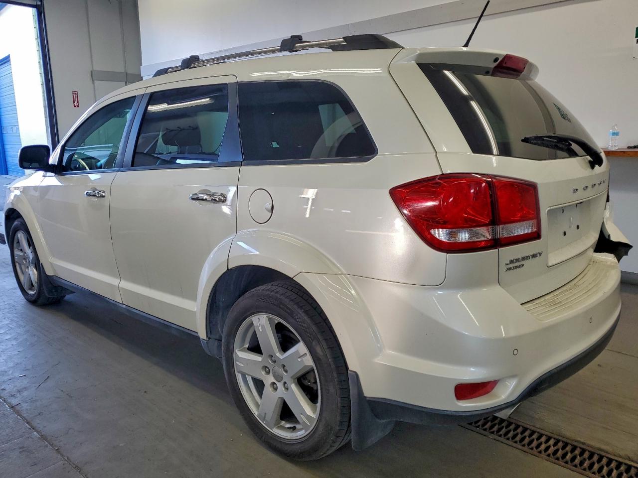 2012 DODGE JOURNEY R/T photo 2