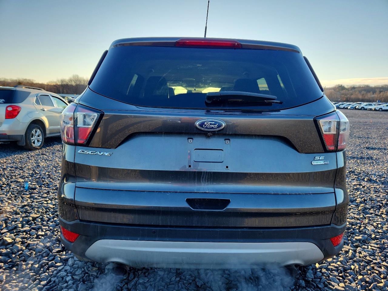 2017 FORD ESCAPE SE photo 6