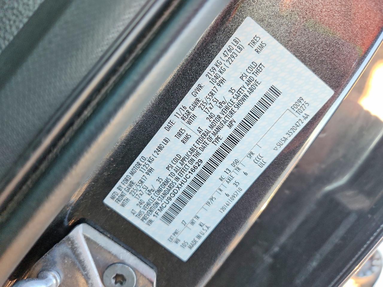 2017 FORD ESCAPE SE photo 12