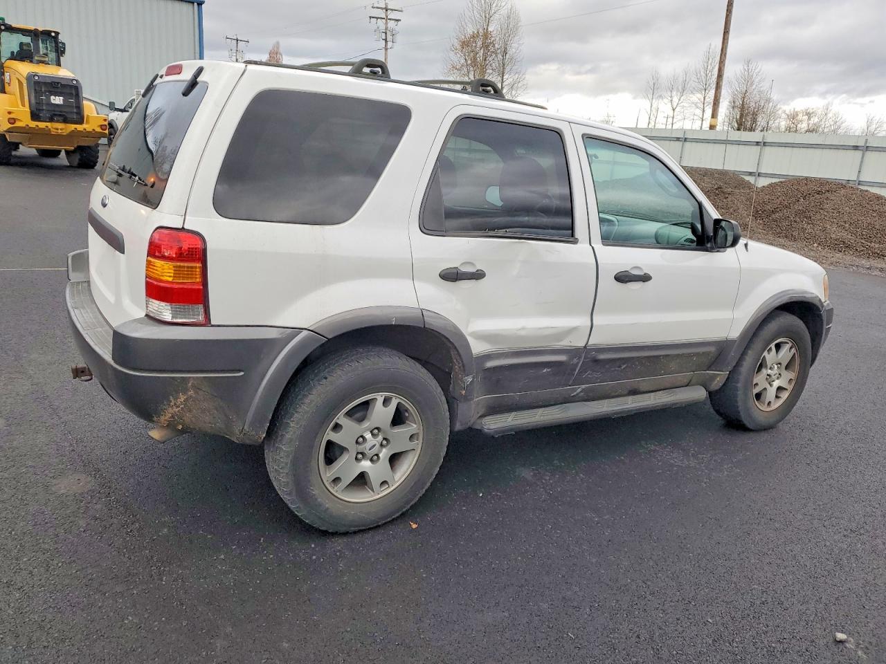 2003 FORD ESCAPE XLT photo 5