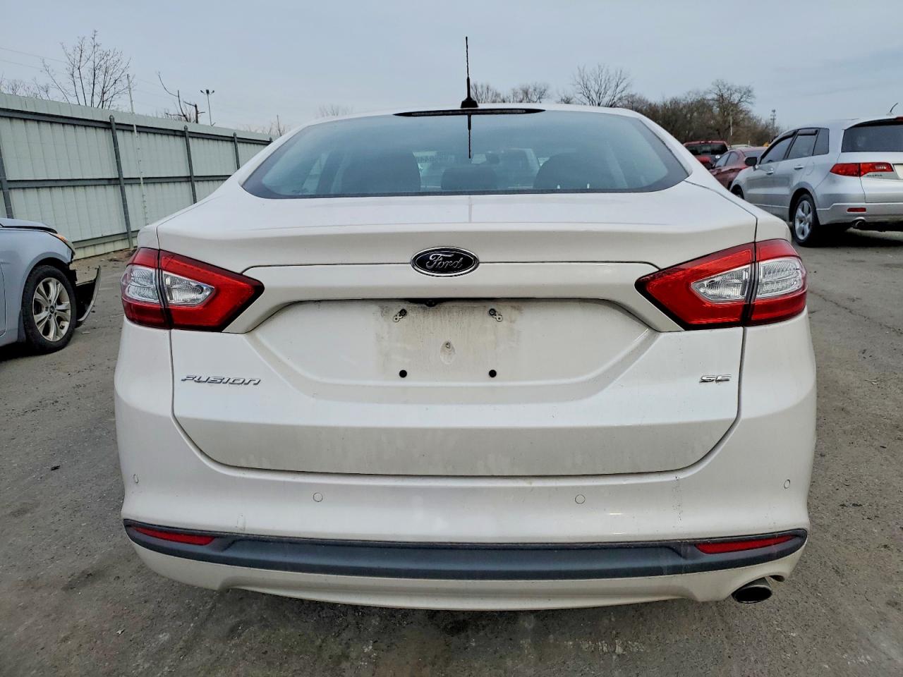 2016 FORD FUSION SE photo 6