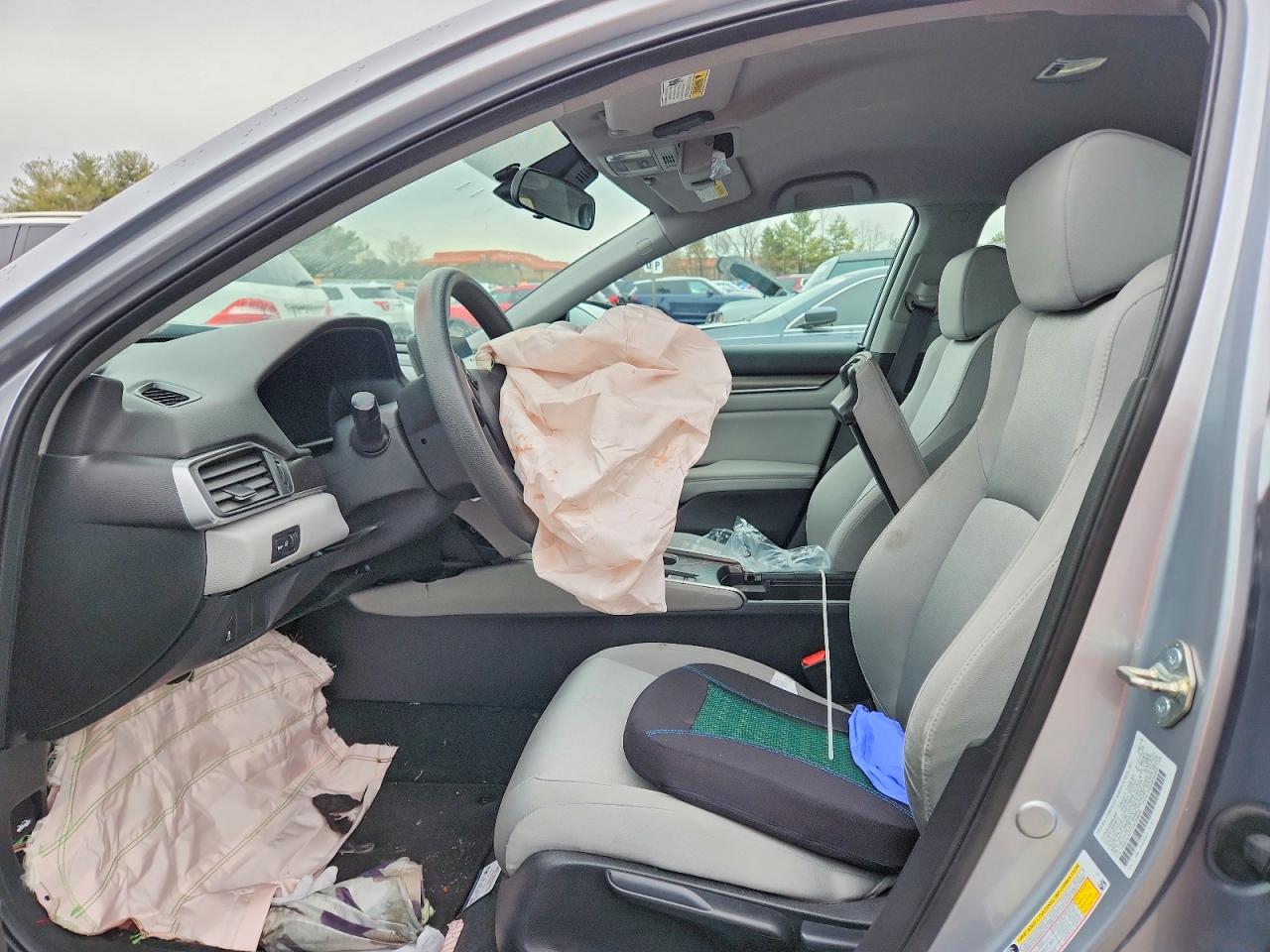 2018 HONDA ACCORD LX photo 7
